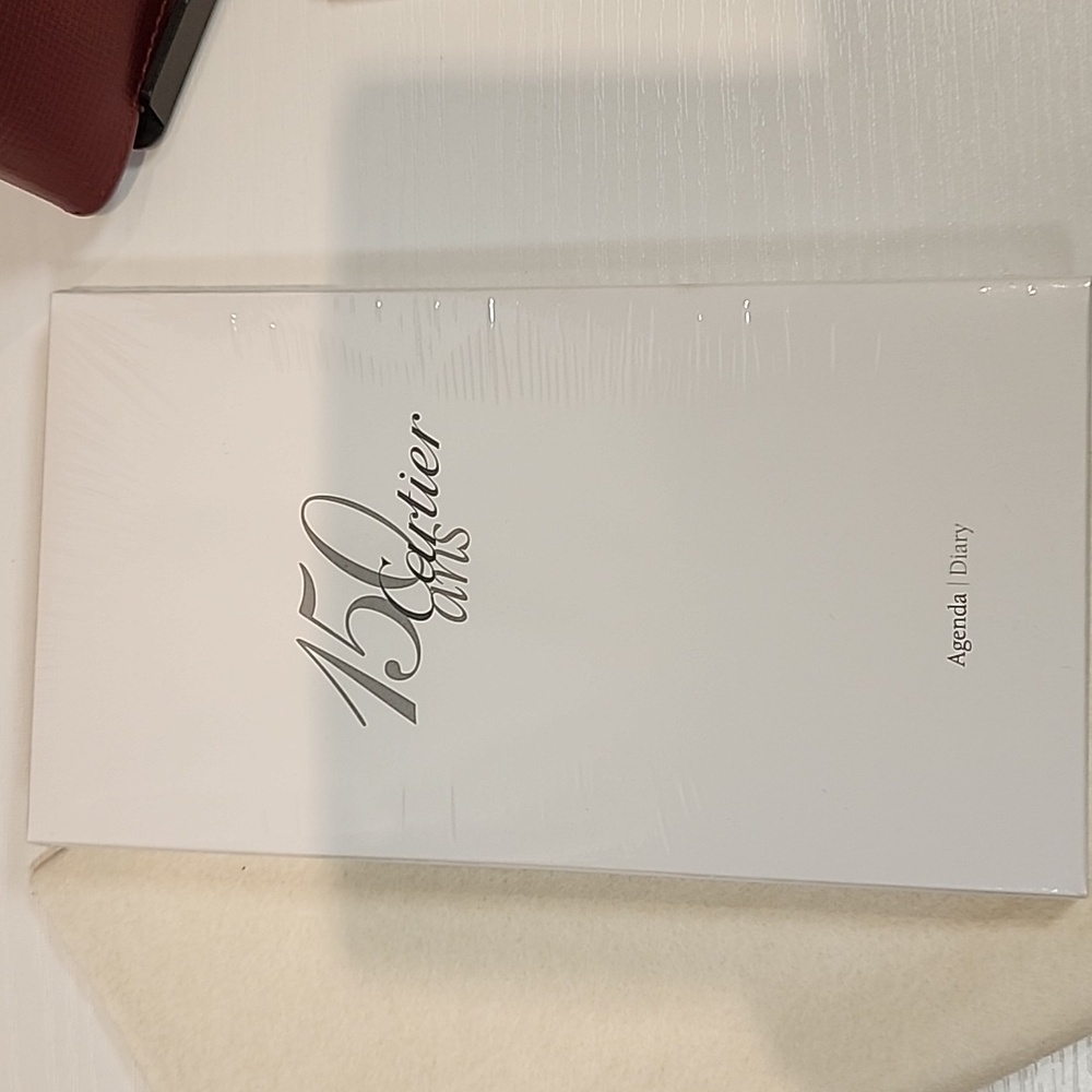 Cartier Bi-Fold Wallet - Picture 4 of 16